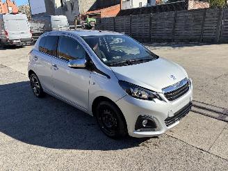 Schadeauto Peugeot 108 1.0 VTI - 12V 2019/10