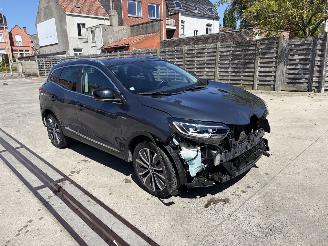 krockskadad bil auto Renault Kadjar BOSE 1.2i - 16V TURBO TCE 130 2017/5