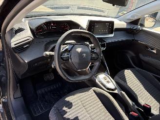 Peugeot 208 II 1.2I PURETECH 12V picture 3