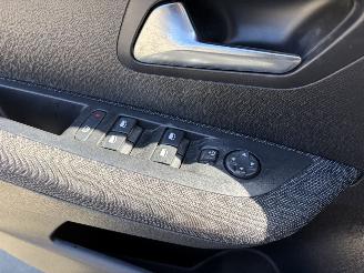 Peugeot 208 II 1.2I PURETECH 12V picture 17