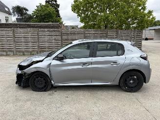 Peugeot 208  picture 23