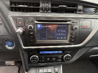 Toyota Auris 1.8i - 16V HYBRID picture 10