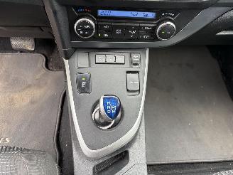 Toyota Auris 1.8i - 16V HYBRID picture 11