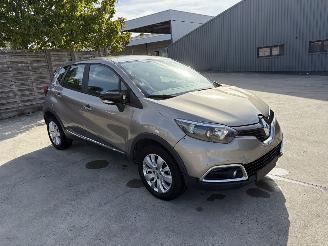 Coche accidentado Renault Captur 0.9i - 12V TURBO TCE 90 2016/6