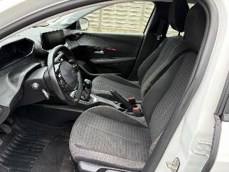 Peugeot 208 II 1.2 VTi picture 8