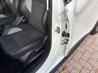 Peugeot 2008 1.2 PureTech Allure | Navi Panoramadak Camera picture 11