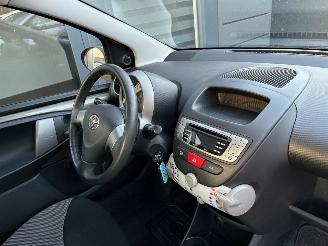 Toyota Aygo 1.0 VVT-i Aspiration 5 deurs | Airco LED Facelift picture 15