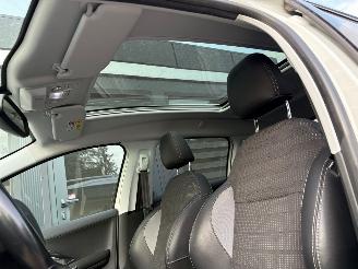 Peugeot 2008 1.2 PureTech Allure | Navi Panoramadak Camera picture 11