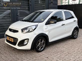damaged passenger cars Kia Picanto 1.0 CVVT ISG R-CROSS 5-DRS | AIRCO BODYKIT LM-VELGEN | NAP 2014 | RIJDBARE SCHADE 2014/4