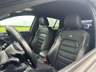 Volkswagen Golf 300PK Leer DSG Navi LM picture 14