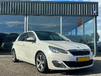 Damaged car Peugeot 308 1.6 Gt-Line 2013/1