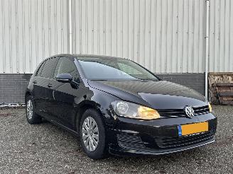 Damaged car Volkswagen Golf 1.6TDI DSG NAP 2014/1