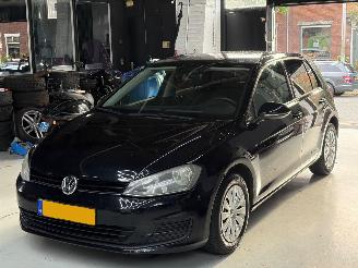 Unfallwagen Volkswagen Golf 1.6TDI DSG NAP 2014/1