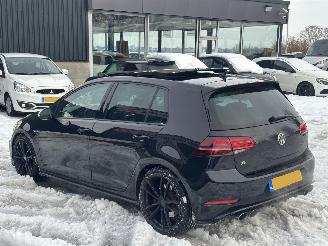 skadebil auto Volkswagen Golf 2.0TSI 410pk Black Edition 2017/12
