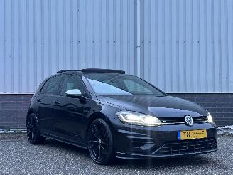 krockskadad bil auto Volkswagen Golf 2.0TSI 410pk Black Edition 2017/12