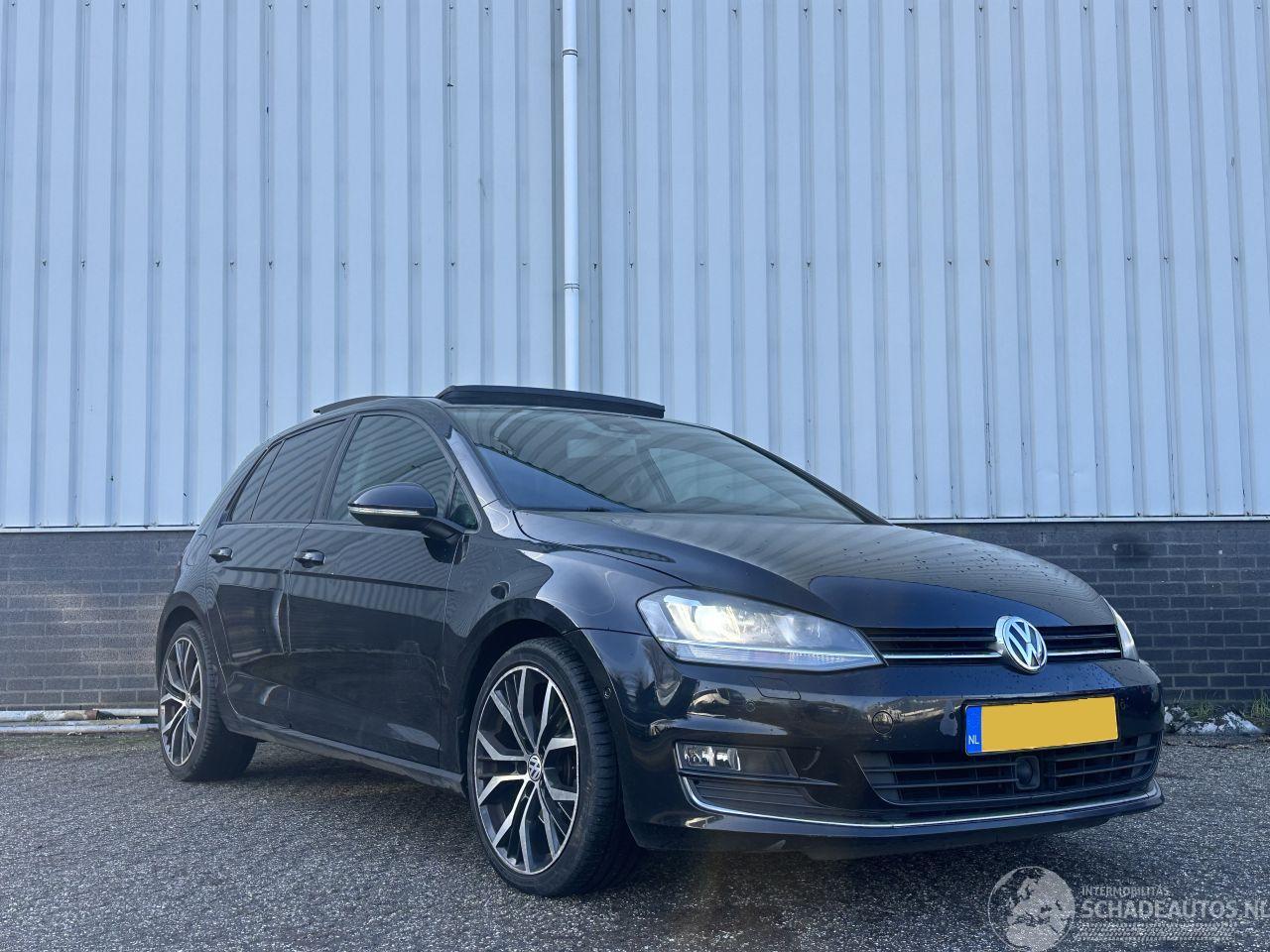 Volkswagen Golf 1.4TSI ACT PANORAMA DSG