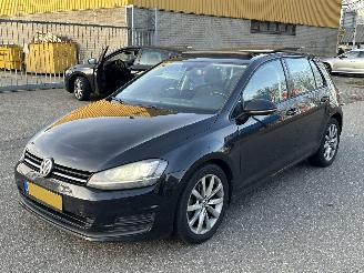 damaged passenger cars Volkswagen  1.4TSI Panorama 2013/5