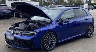 Volkswagen Golf 2.0TSI R Panorama picture 5