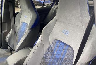 Volkswagen Golf 2.0TSI R Panorama picture 22