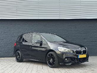 Unfallwagen BMW 2-serie 218i Centennial High Executive 7p 2016/4