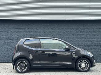 Volkswagen Up! 1.0 High Up! BlueMotion picture 2