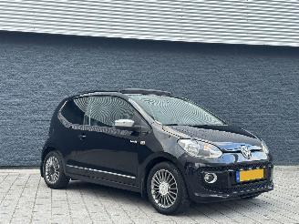 Schadeauto Volkswagen Up! 1.0 High Up! BlueMotion 2012/1