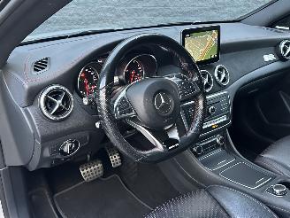 Mercedes Cla-klasse CLA220 4-Matic picture 12