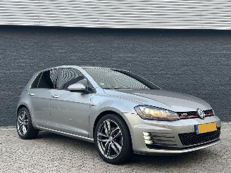 Vaurioauto  passenger cars Volkswagen Golf 1.4 TSI GTI Interieur + Exterieur 2013/1