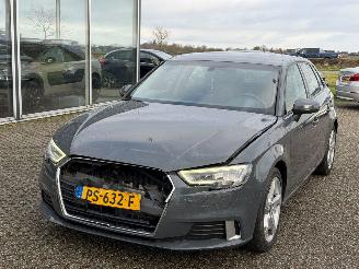 Voiture accidenté Audi A3 Audi A3 Sportback 1.0 TFSI Sport Lease Edition NAP 2017/9