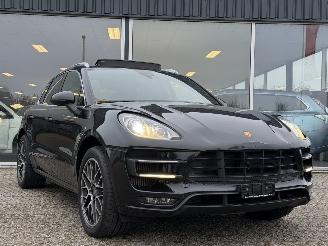 Vaurioauto  passenger cars Porsche Macan Macan 3.6 Turbo PANO FULL OPTION 2017/10