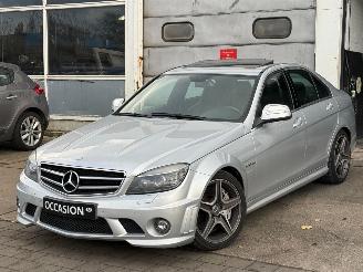 damaged passenger cars Mercedes C-klasse C63 AMG 6.2 V8 PANO/HARMAN FULL OPTION 2008/6