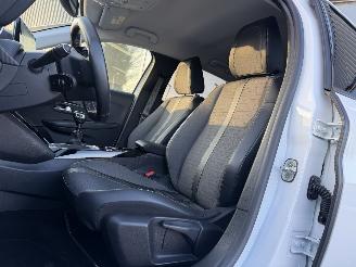 Peugeot 208 1.2 PureTech Allure Pack picture 12