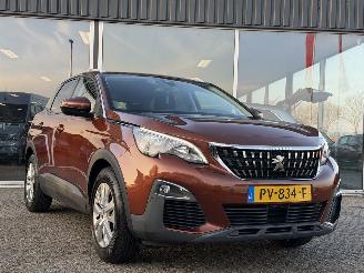 Avarii autoturisme Peugeot 3008 1.2 PureTech Blue Lease Executive 2017/9