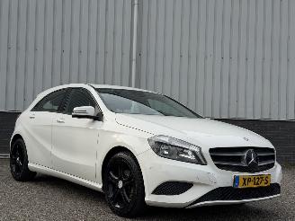 krockskadad bil auto Mercedes A-klasse A180 CDI automaat 2014/11