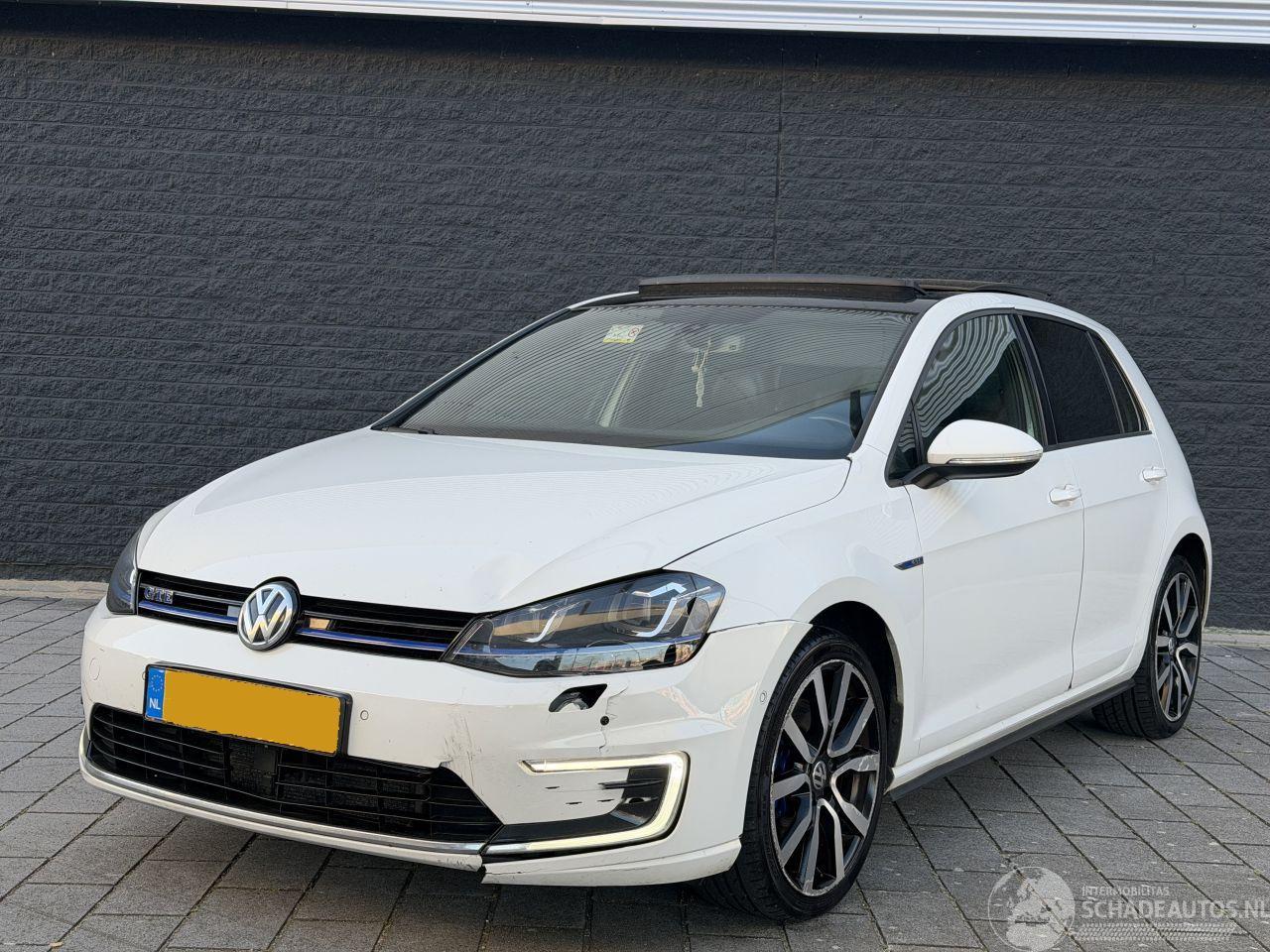 Volkswagen Golf GTE PANO/AUTOMAAT/LEER
