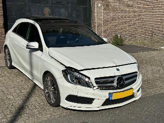 Mercedes A-klasse A180 AMG PANO/LED picture 3