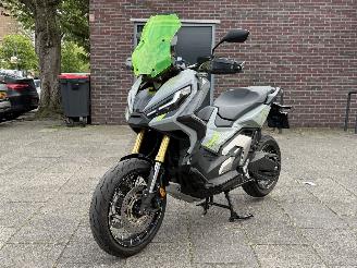  Honda  X-ADV 750 Custom/dealeronderhouden 2022/9