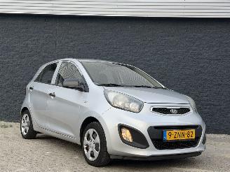 damaged passenger cars Kia Picanto 1.0 CVVT Comfort pack AIRCO 2012/6