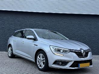 skadebil auto Renault Mégane Estate 1.2 TCe Life 2018/3