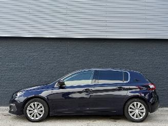 Peugeot 308 1.2 BENZINE AUTOMAAT/GLASDAK picture 2