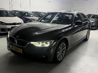 skadebil auto BMW 3-serie 330e automaat/panoramadak/led 2016/3