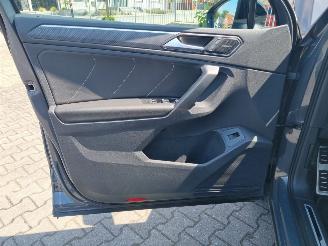 Volkswagen Tiguan R-LINE TDi 4MOTION 142 kW picture 33