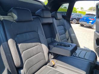 Volkswagen Tiguan R-LINE TDi 4MOTION 142 kW picture 36