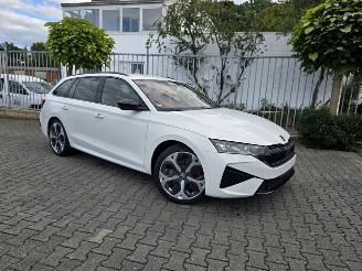 krockskadad bil auto Skoda Octavia RS 195 kW 2026/1