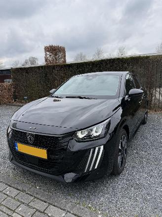 Schadeauto Peugeot 208  2025/9