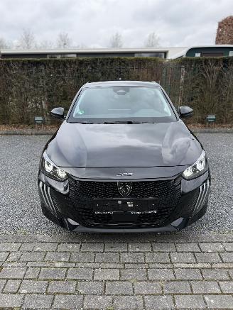 Peugeot 208  picture 2