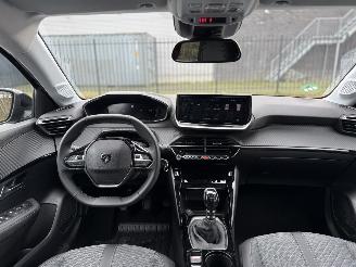 Peugeot 208  picture 14