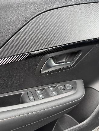 Peugeot 208 Allure picture 7