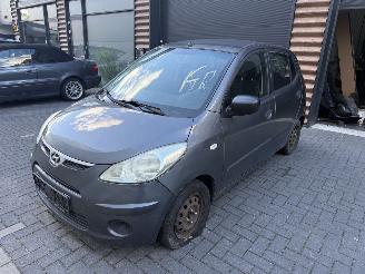 Vaurioauto  passenger cars Hyundai I-10 1.25 2008/11