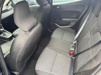 Renault Clio  picture 21